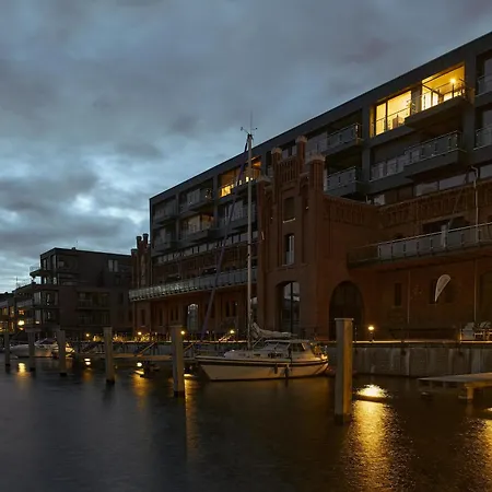 Penthouse Speicher 60 In Emden, Zentrale Lage Am Delft & Sauna Emden